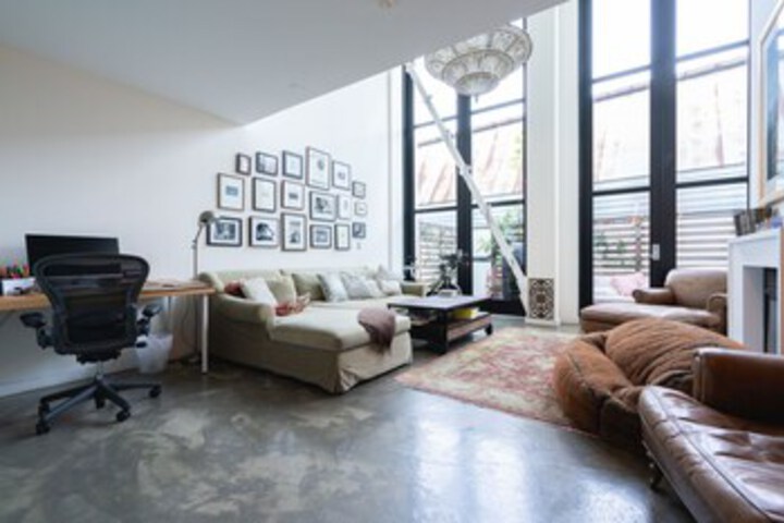 Room 8 of 26