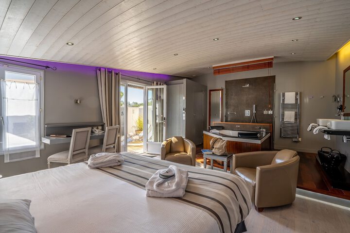 Elégance Suites Hôtel - Île de Ré in Le Bois-Plage-en-Re