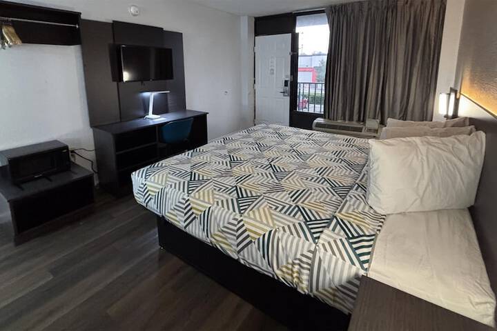 Room 21 of 24