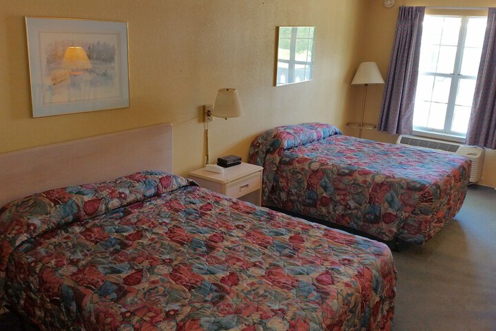 Room 19 of 46