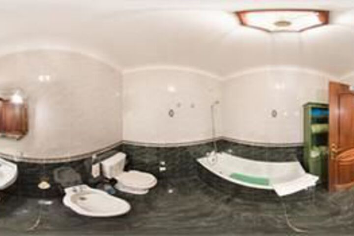 Room 10 of 63