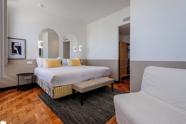 Room 4 of 45