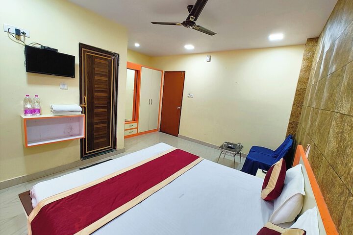 Room 10 of 29