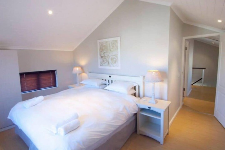 Room 7 of 23