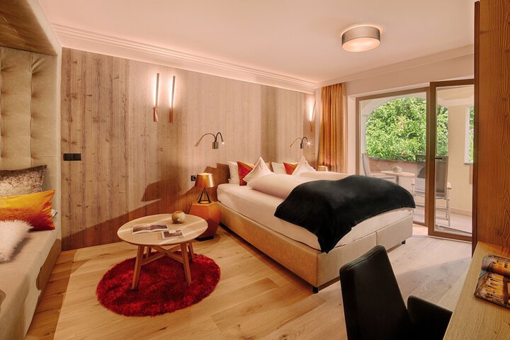 Room 4 of 60
