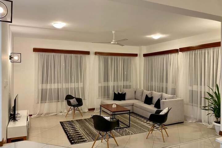Room 44 of 190