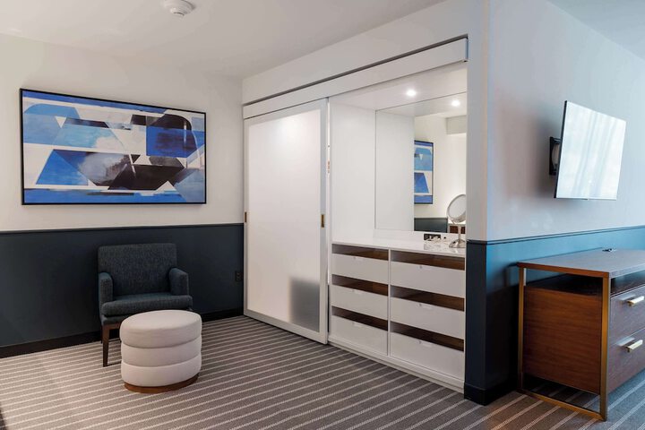 Room 41 of 90