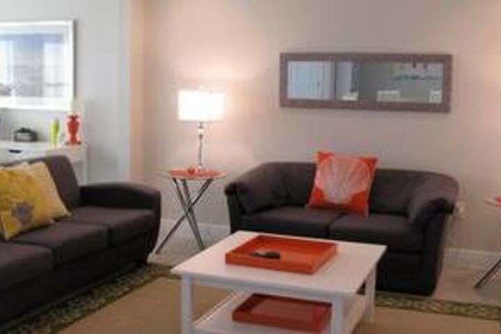 Room 7 of 10