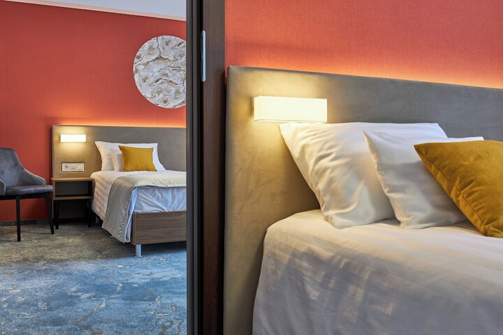 Room 8 of 20