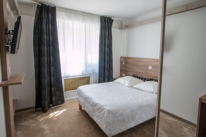 Room 12 of 39