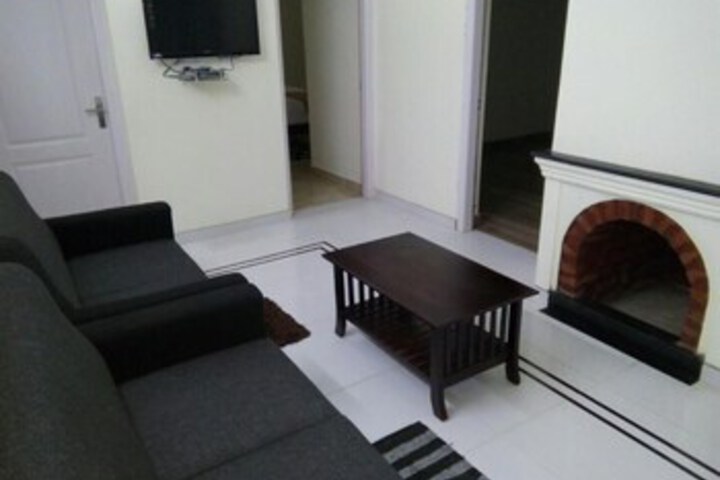 Room 25 of 49