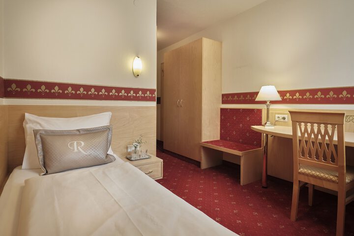 Room 14 of 47
