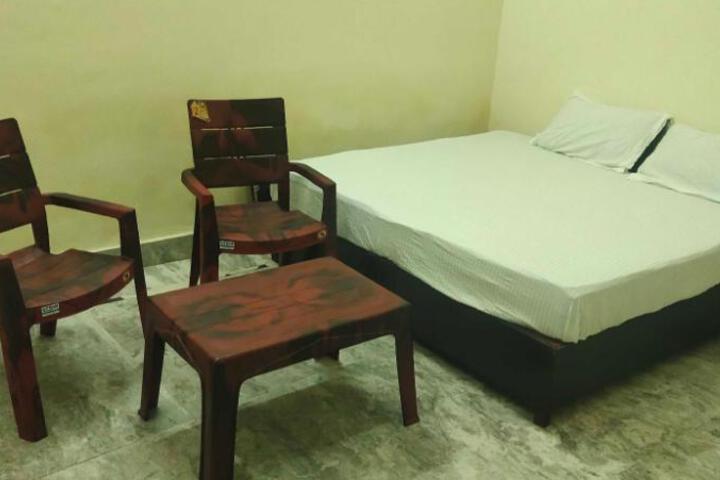 OYO 91294 Hotel Yogi