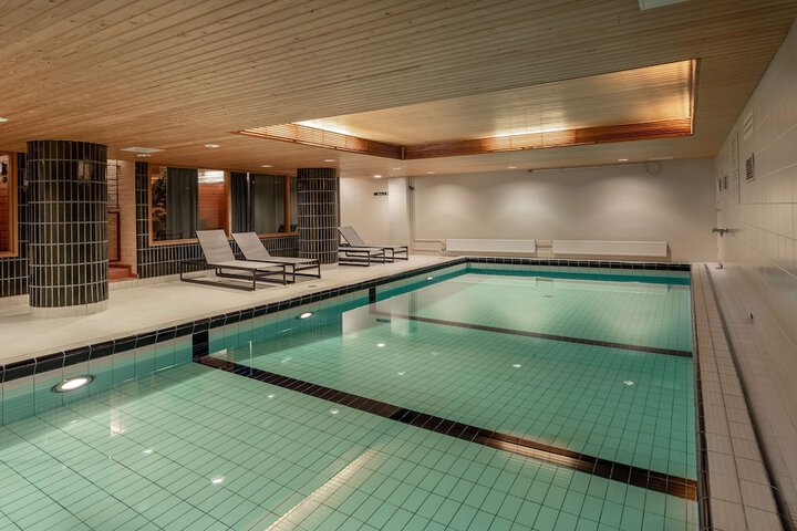 Pool Hotel