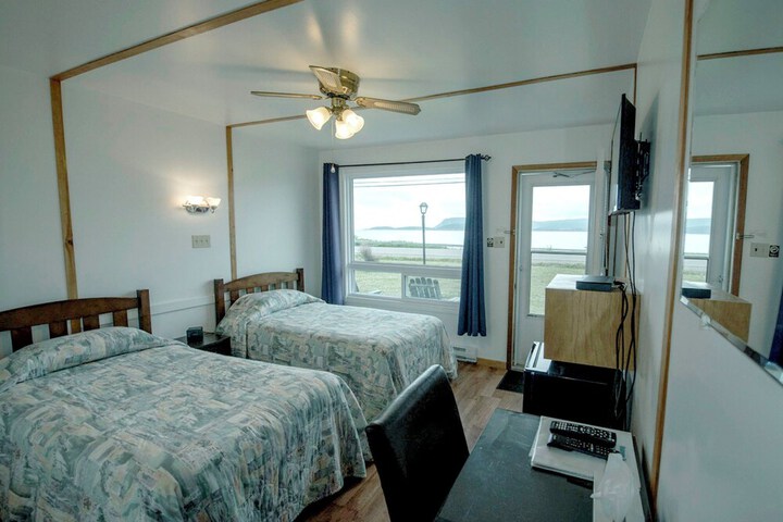 Room 65 of 132