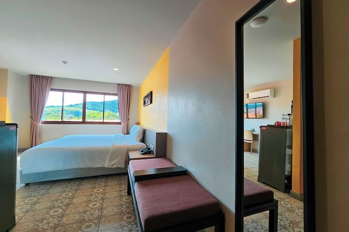 Room 44 of 91
