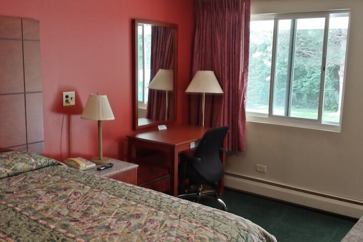 Room 8 of 31