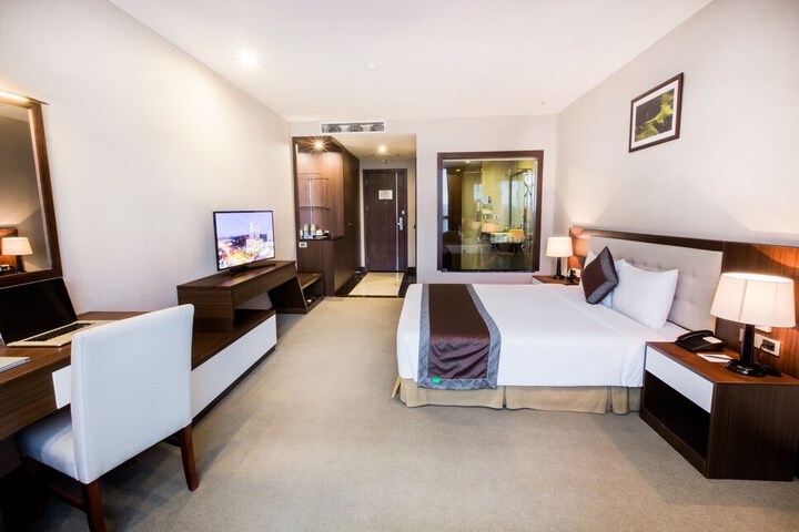 Room 9 of 95