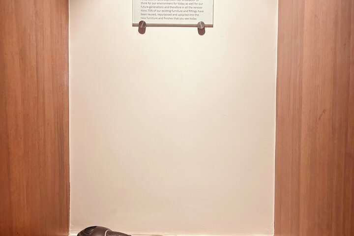 Room 63 of 121
