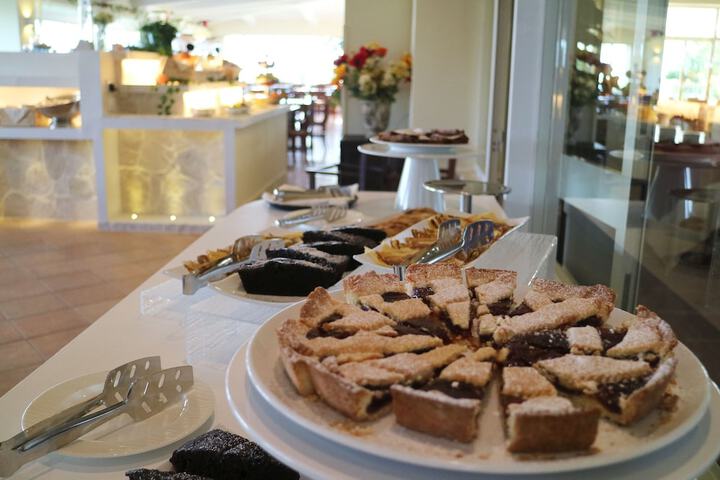 Breakfast/Coffee Service 47 of 122