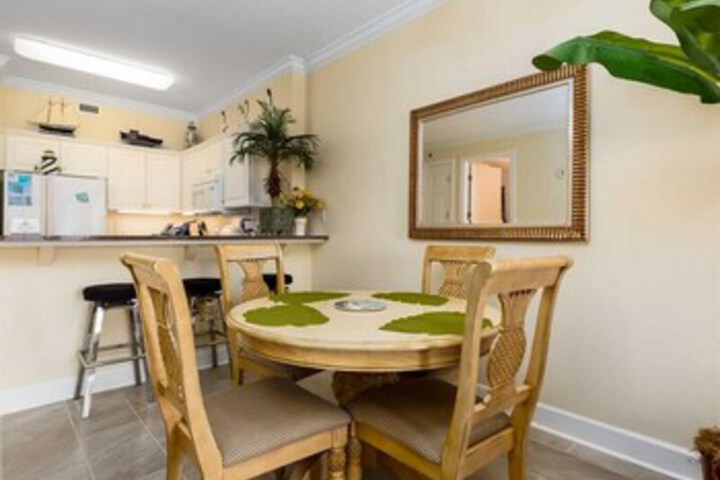 Dining 48 of 155