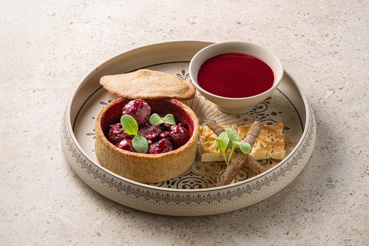 Dining 50 of 141