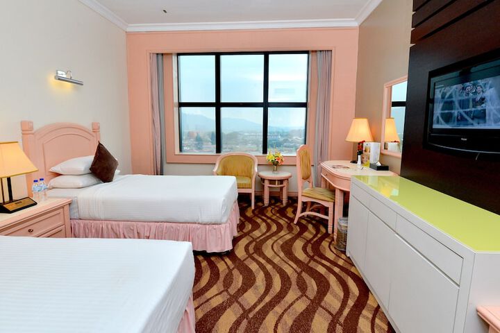 Room 12 of 49