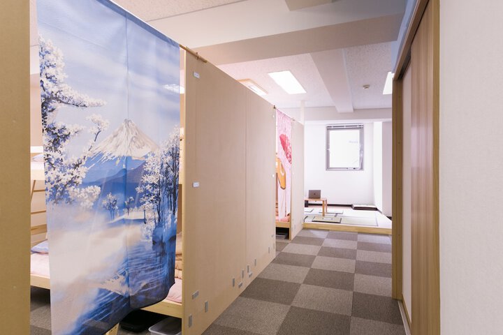 Room 7 of 22