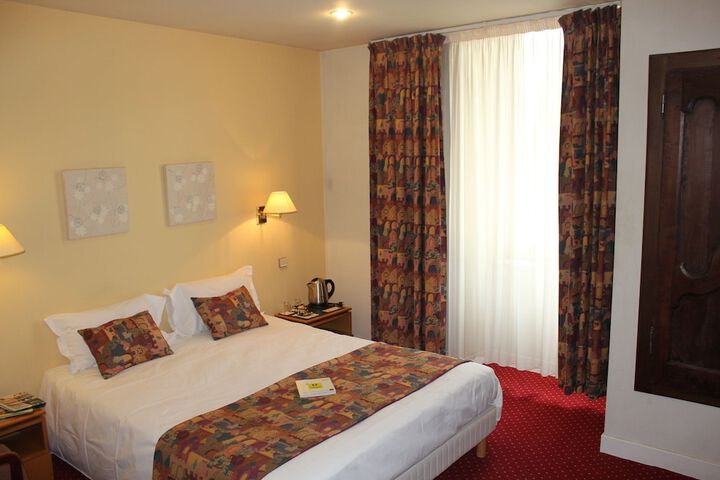 Room 2 of 13