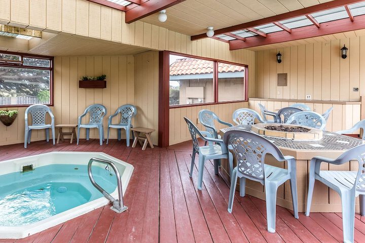 Pool 33 of 45