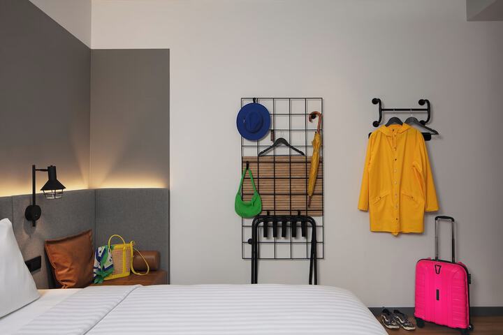 Room 7 of 54