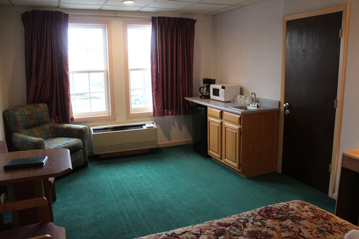Classic 2 Queen Beds Not Wheelchair Accessible (6 of 14)