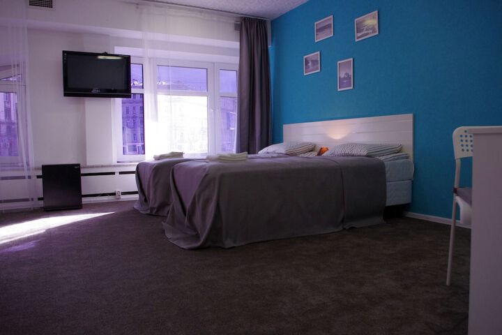 Room 3 of 25