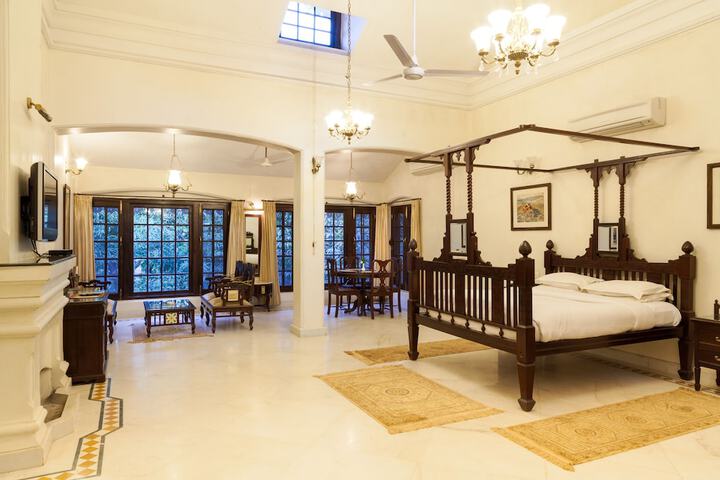 Room 3 of 45