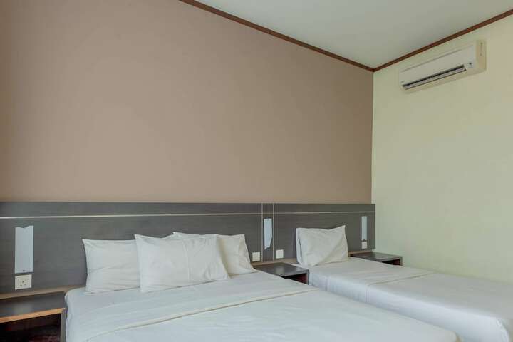 Room 7 of 35