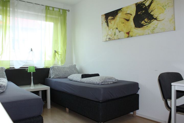 Room 16 of 35