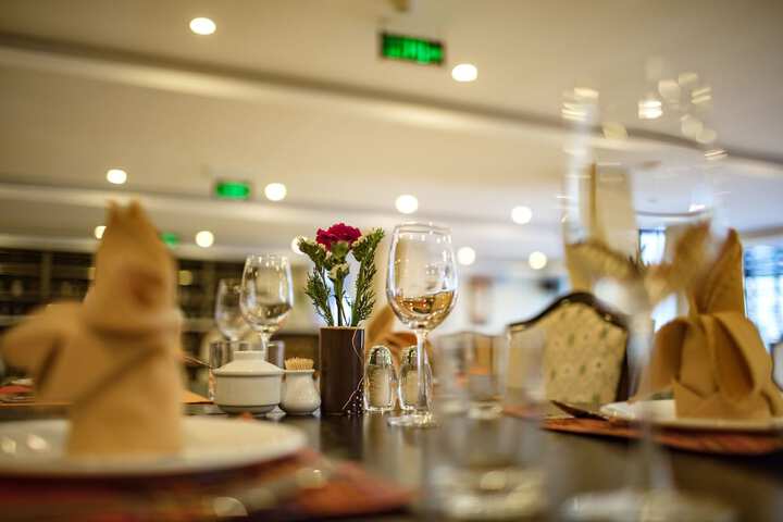 Dining 78 of 109