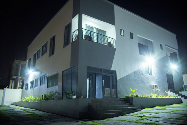 L57 SUITES