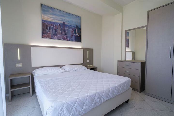 Room 7 of 67