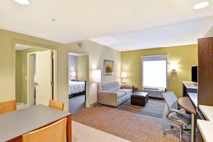 1 King Bed Studio Suite (6 of 13)