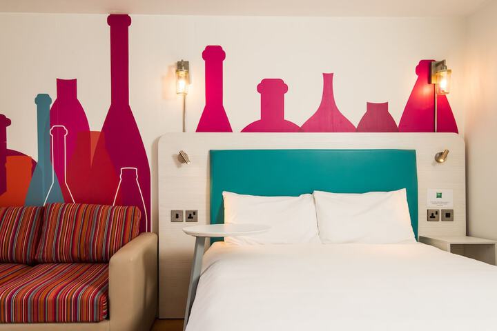 Room 14 of 82