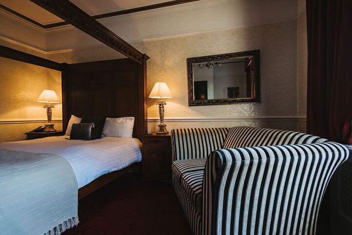 Room 13 of 49
