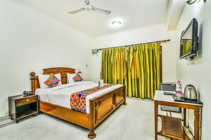 Room 3 of 18