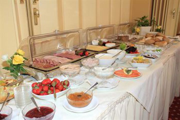 Breakfast/Coffee Service 2 of 21