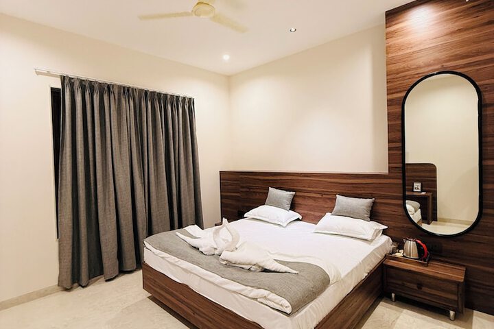 Room 12 of 84