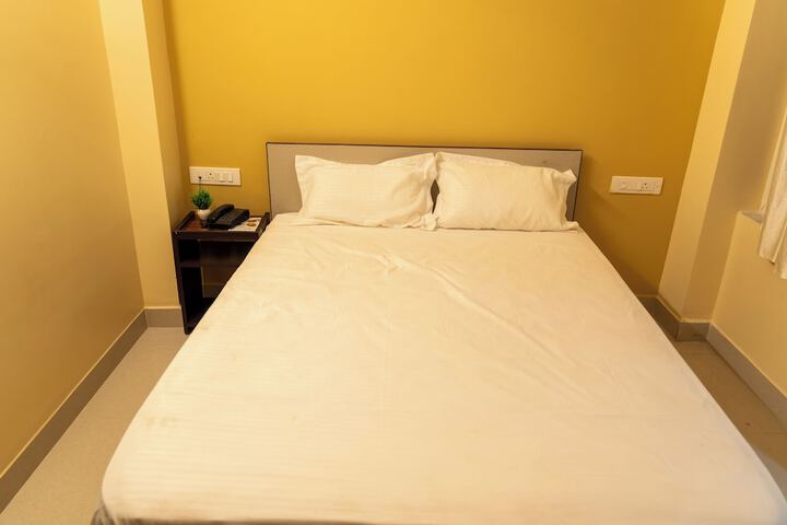 Room 11 of 17