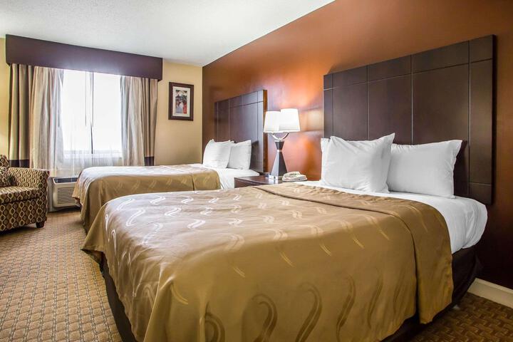 2 Double Beds (1 of 14)