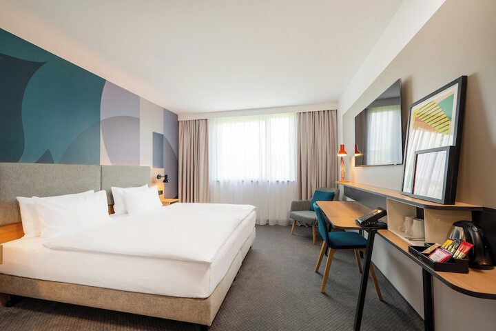 Room 30 of 90