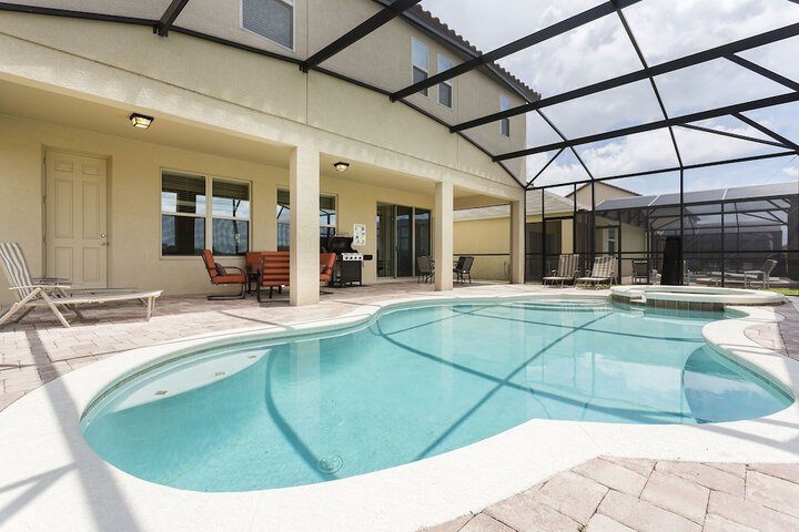 Pool 19 of 34