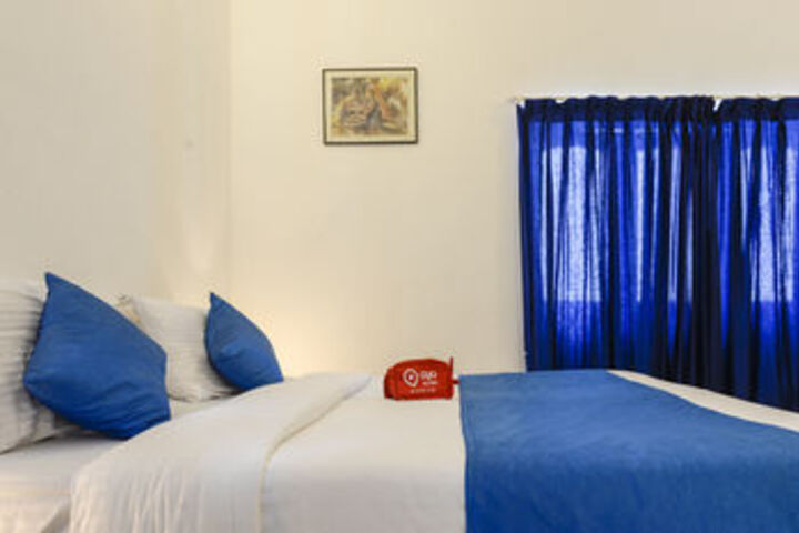 Room 13 of 20